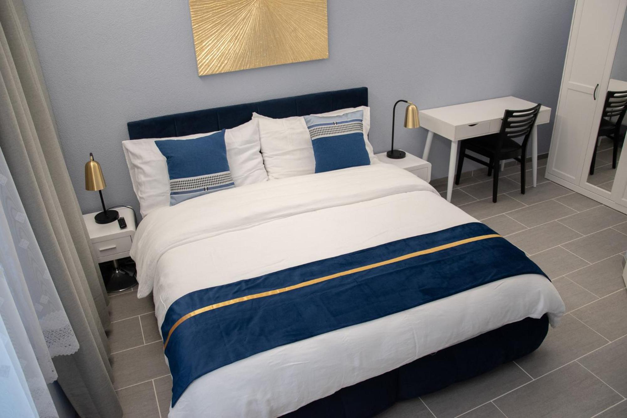 Guest Rooms Diamant Biel/Bienne Bagian luar foto